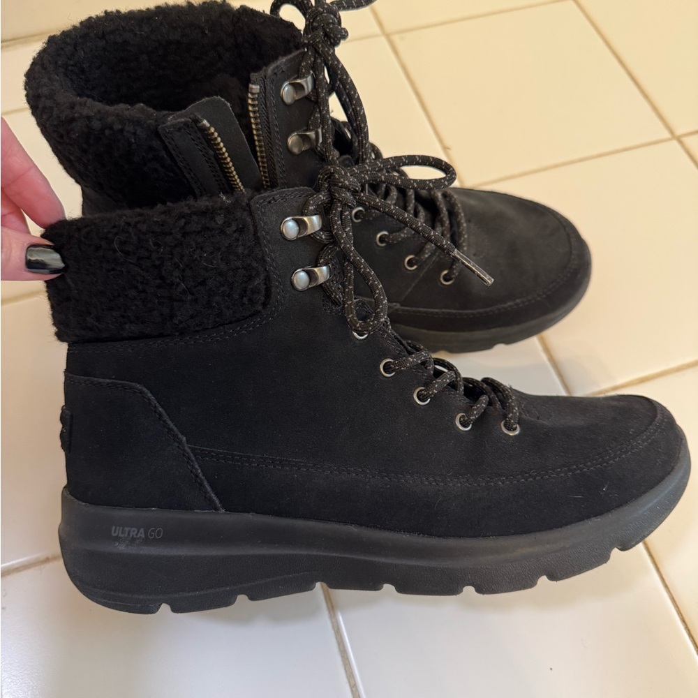 Skechers Black Winter Boots with Cozy Lining
